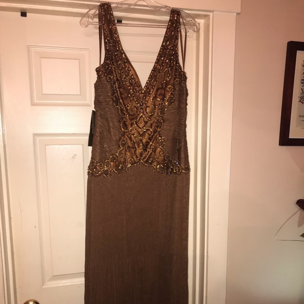 Dress - Picture 2 of 6